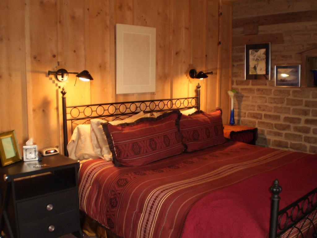 Silver River Adobe Inn Bed And Breakfast Фармингтон Экстерьер фото