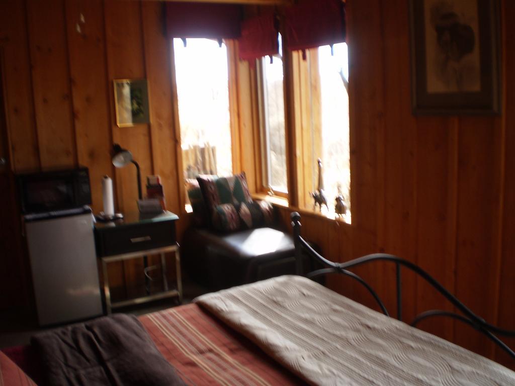Silver River Adobe Inn Bed And Breakfast Фармингтон Экстерьер фото