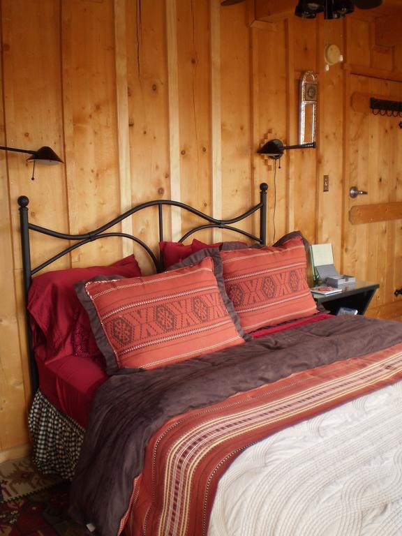 Silver River Adobe Inn Bed And Breakfast Фармингтон Экстерьер фото